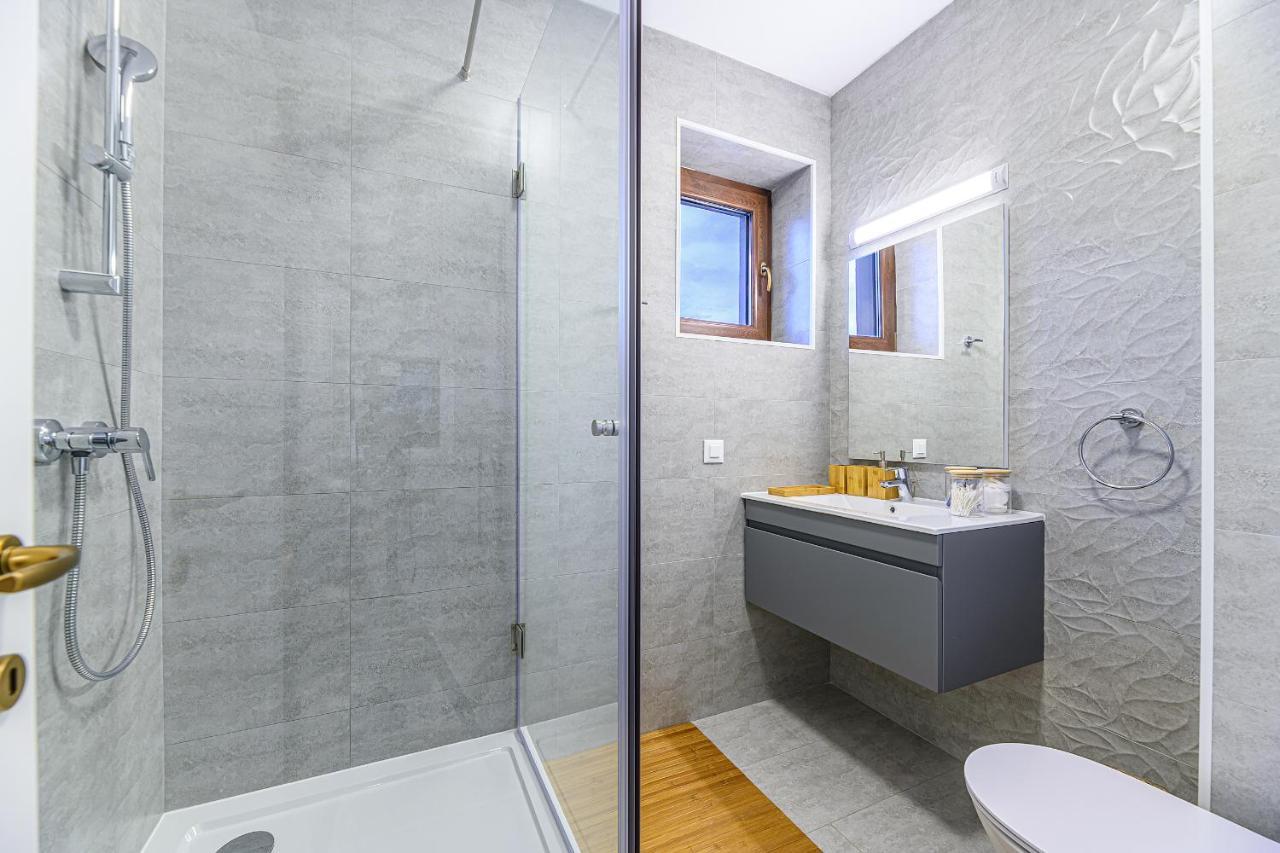 Safari Family Villas Near Park Aventura,Lake,Zoo Brasov Luaran gambar